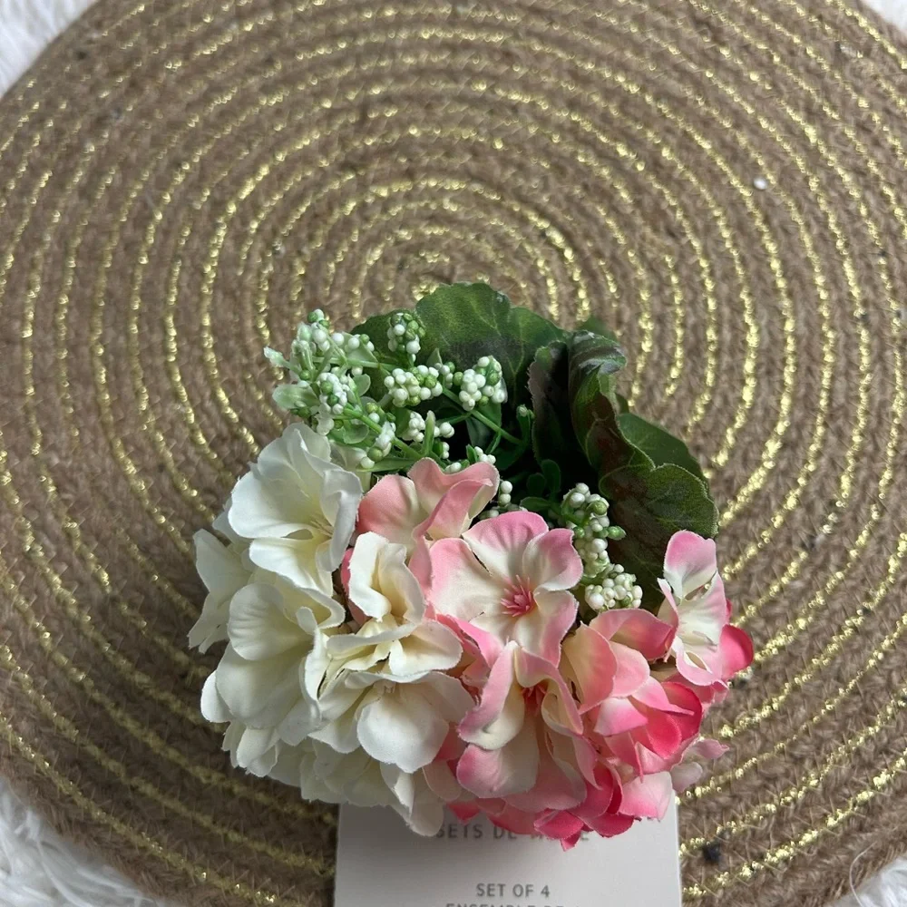 Colorfdrift metallic jute braided round Placemat set of 4 NWT